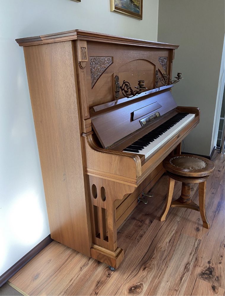 Pianino Fr. Schultze