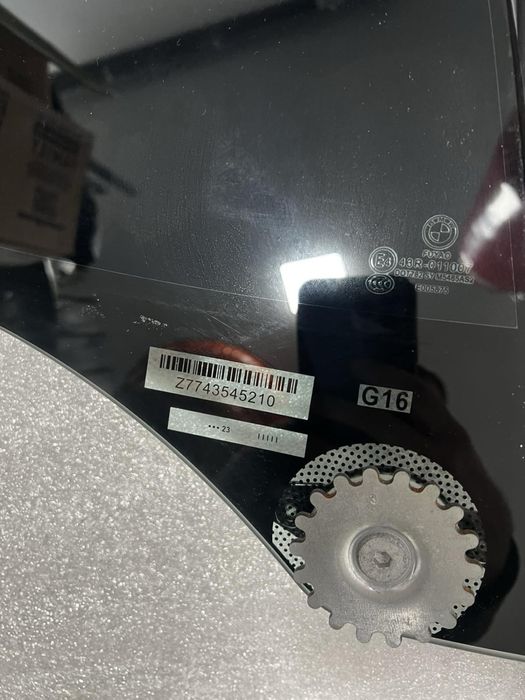Скло заднє праве BMW 8 G16 оригінал 51357484250