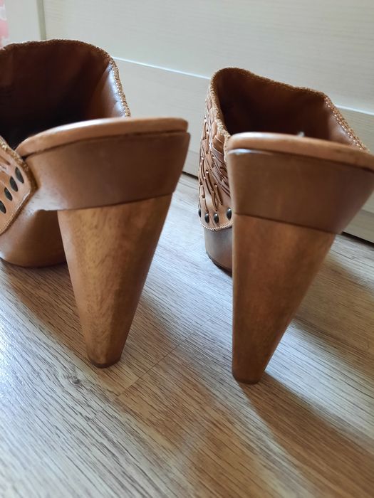 ZARA nowe klapki r 41 skóra i drewniany obcas