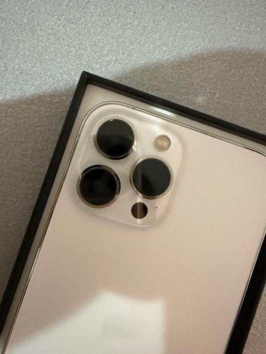 Iphone 13  pro max. Como novo.