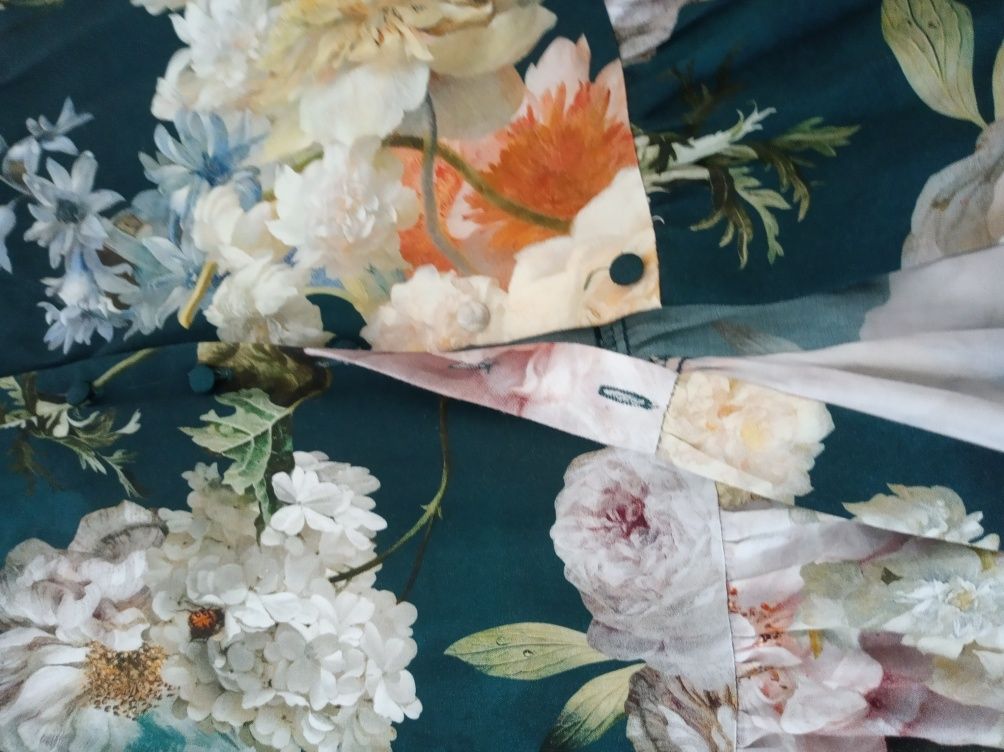 Spódnica z falbaną w kwiaty
