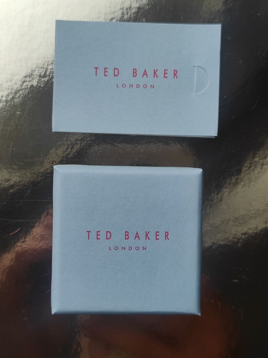 Nowe kolczyki Ted Baker