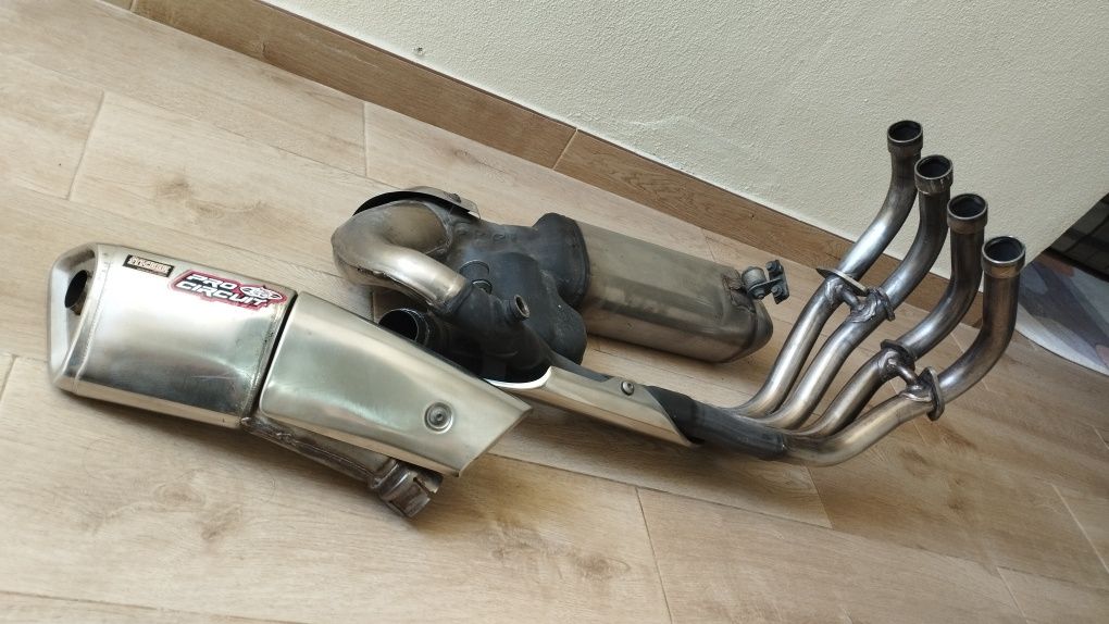 Hornetão ano 2009 impecável muito conservada