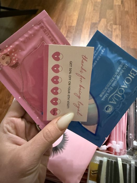 Матеріали для нарощування вій