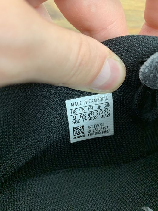 Футбольная обувь Adidas оригинал 42.5 бутсы шиповки сороконожки