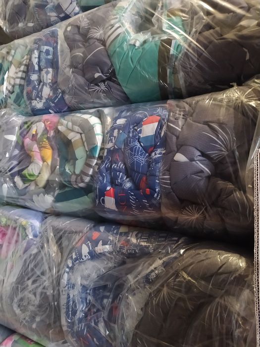 Зимнее фабричное полуторное одеяло.