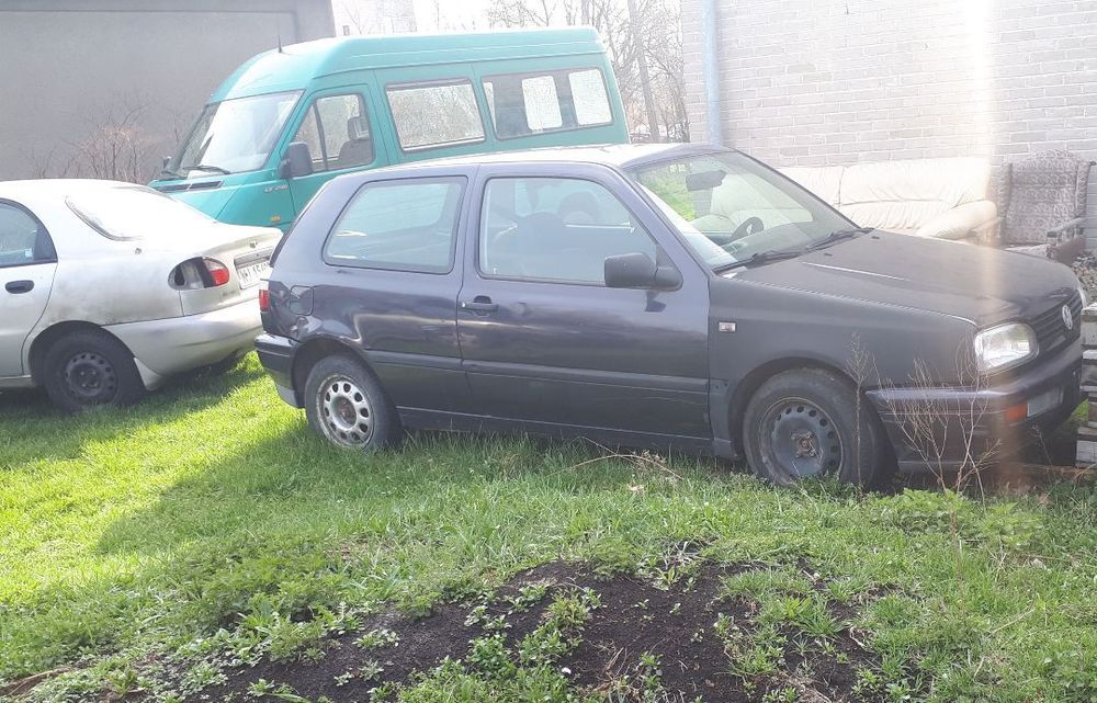 VW GOLF III VENTO części Szyby Drzwi Błotniki Klapa Lampy