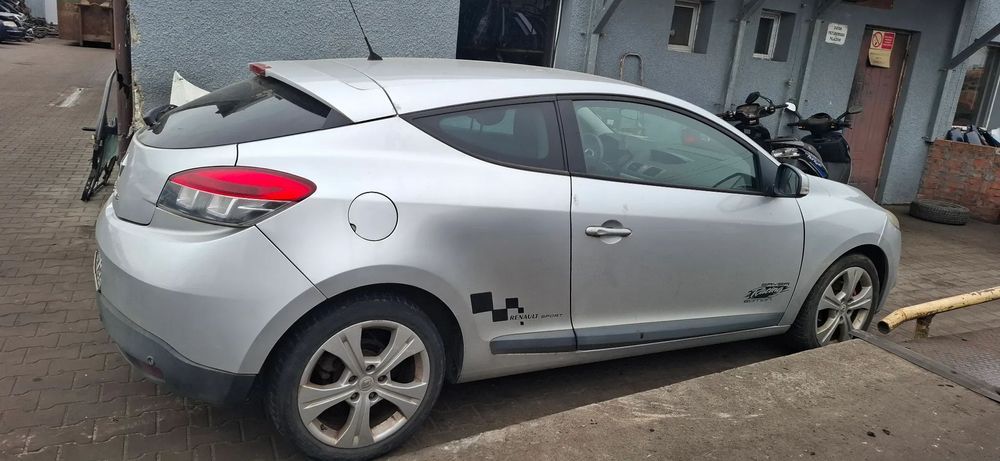 Renault MEGANE III Coupe 1,4 b  kod silnika H4J 700 na części