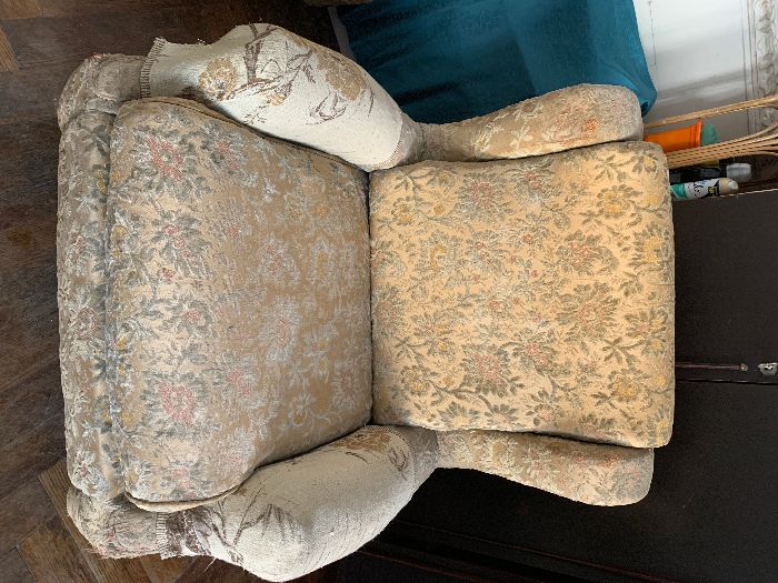 Продам мягкий уголок (раскладной диван + 2 кресла)