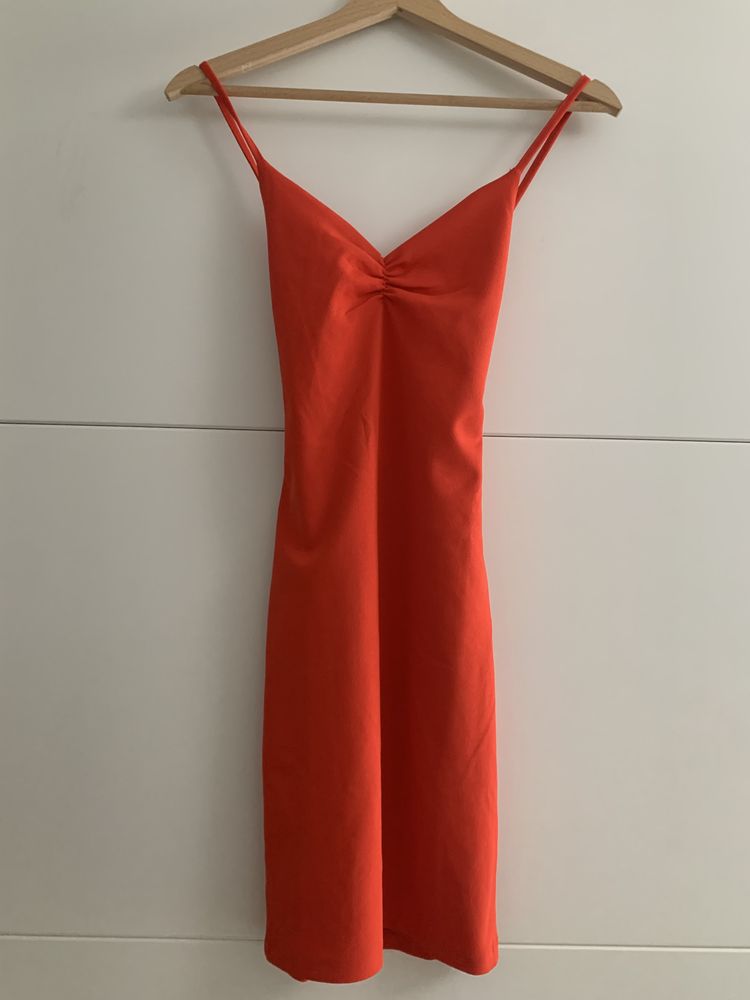 Czerwona sukienka H&M