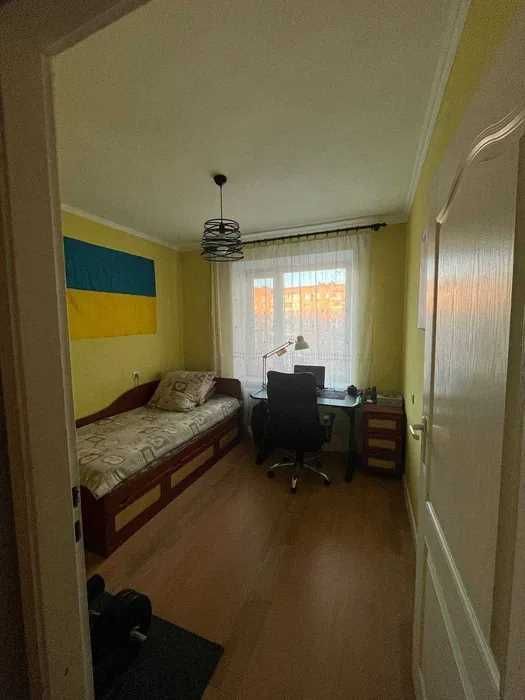 Продаж затишної 4-кімнатної квартири на Подолі