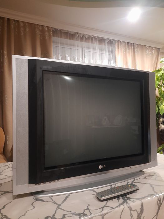 Телевізор LG 29FS2ANX плоский екран