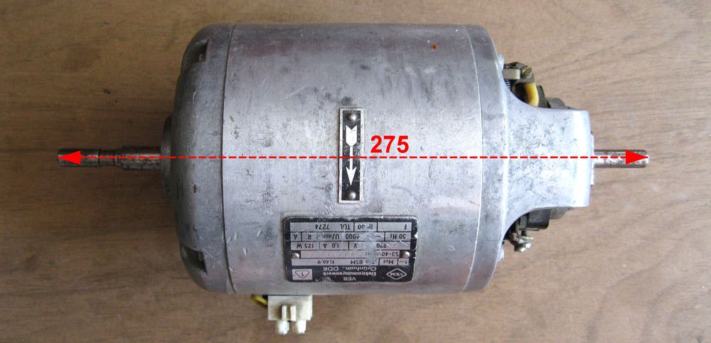 Коллекторный электродвигатель модель BSM 1146.9; 220V-1,0A-125W.
