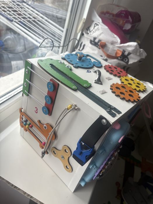 Бізі кубік для дітей від 6 місяців