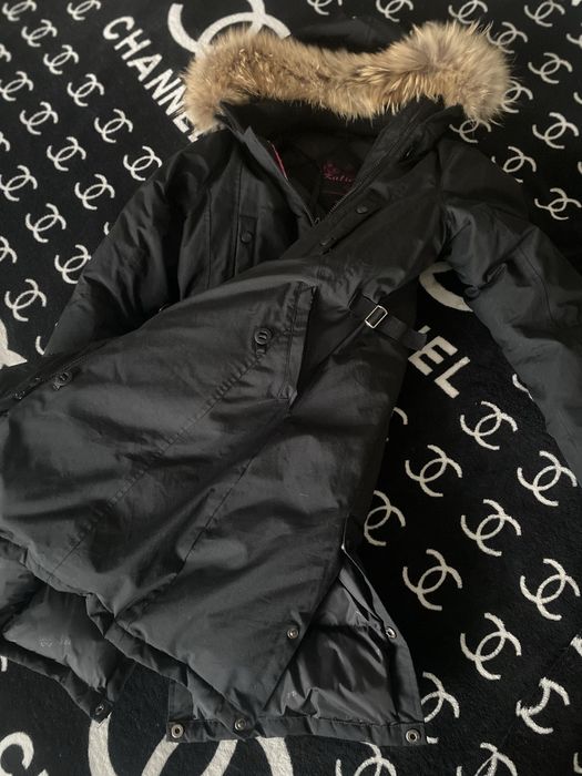 Пуховик женский с натуральным мехом