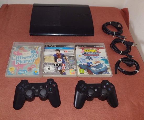Konsola Sony PlayStation 3 Super Slim + 2 pady + 3 gry