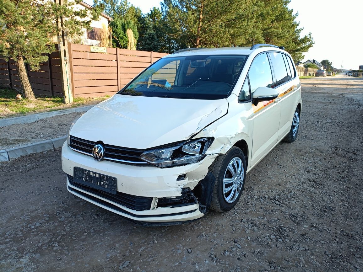 Volkswagen Touran 2.0 TDI lekko uszk 2021 okazja