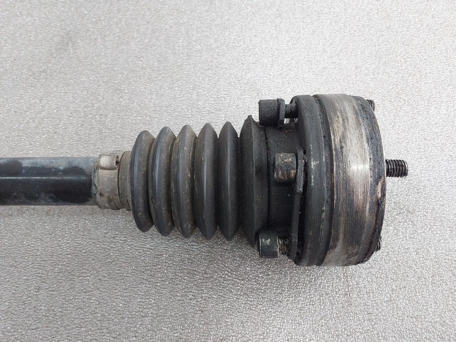 Transmissão frente esquerda VOLKSWAGEN Polo (6N)