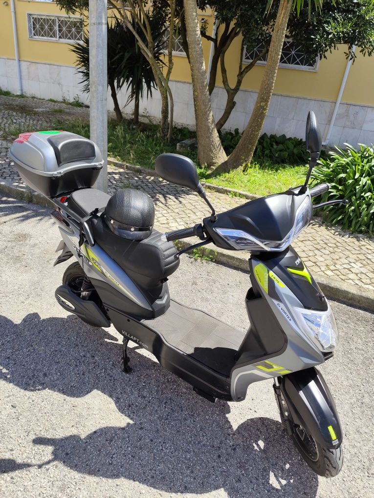 Scooter Elétrica não precisa carta de condução