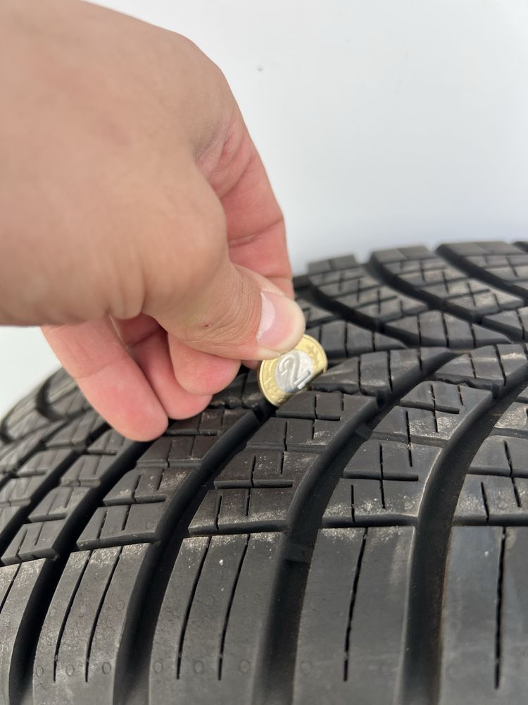 Шини Goodyear 215/65/17 дві пари однакового розміру