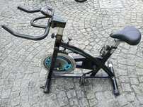 Biciclete de ginásio. Treino em casa.