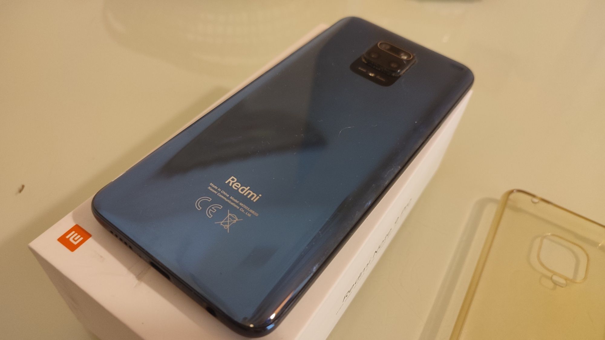 Продаю смартфон Xiaomi Redmi Note 9 Pro