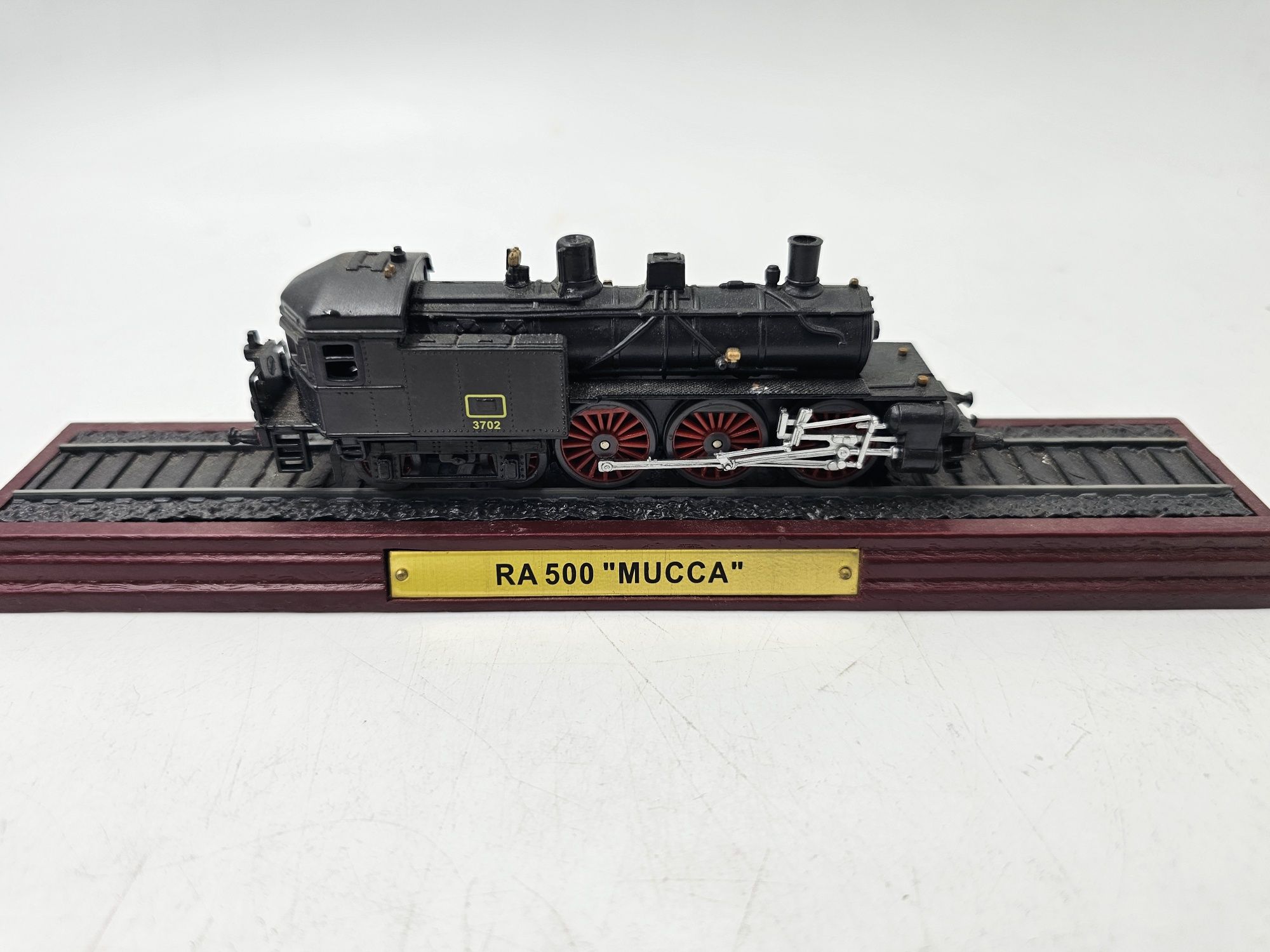 Model lokomotywy ra 500 mucca