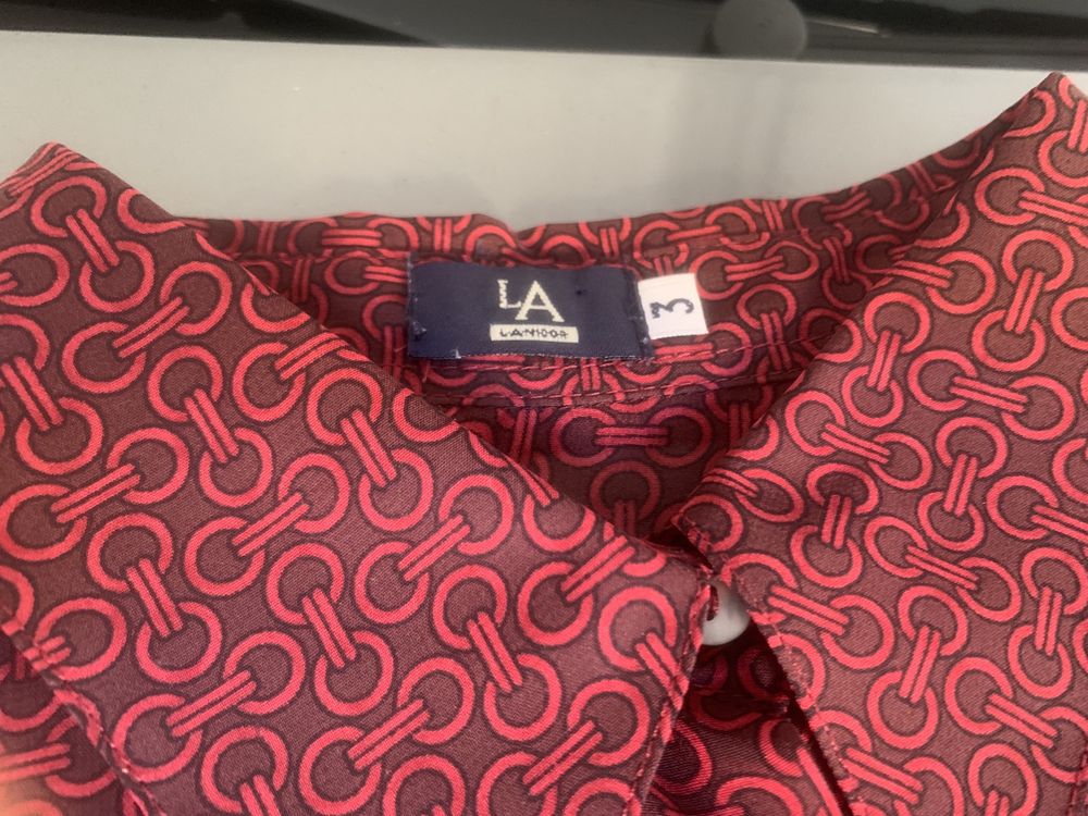Conjunto da Lanidor saia e blusa tamanho 38.