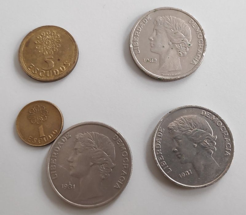 Moedas colecção diversas
