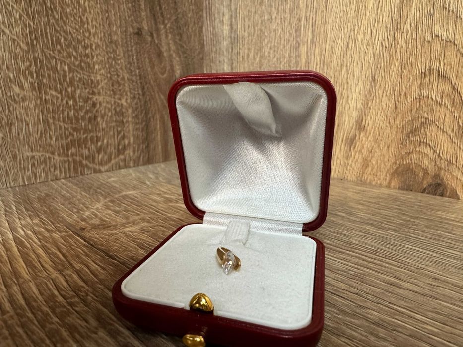 Wyrób Jubilerski  Złota Zawieszka z Kamieniem Próba 585 Waga 0.97g