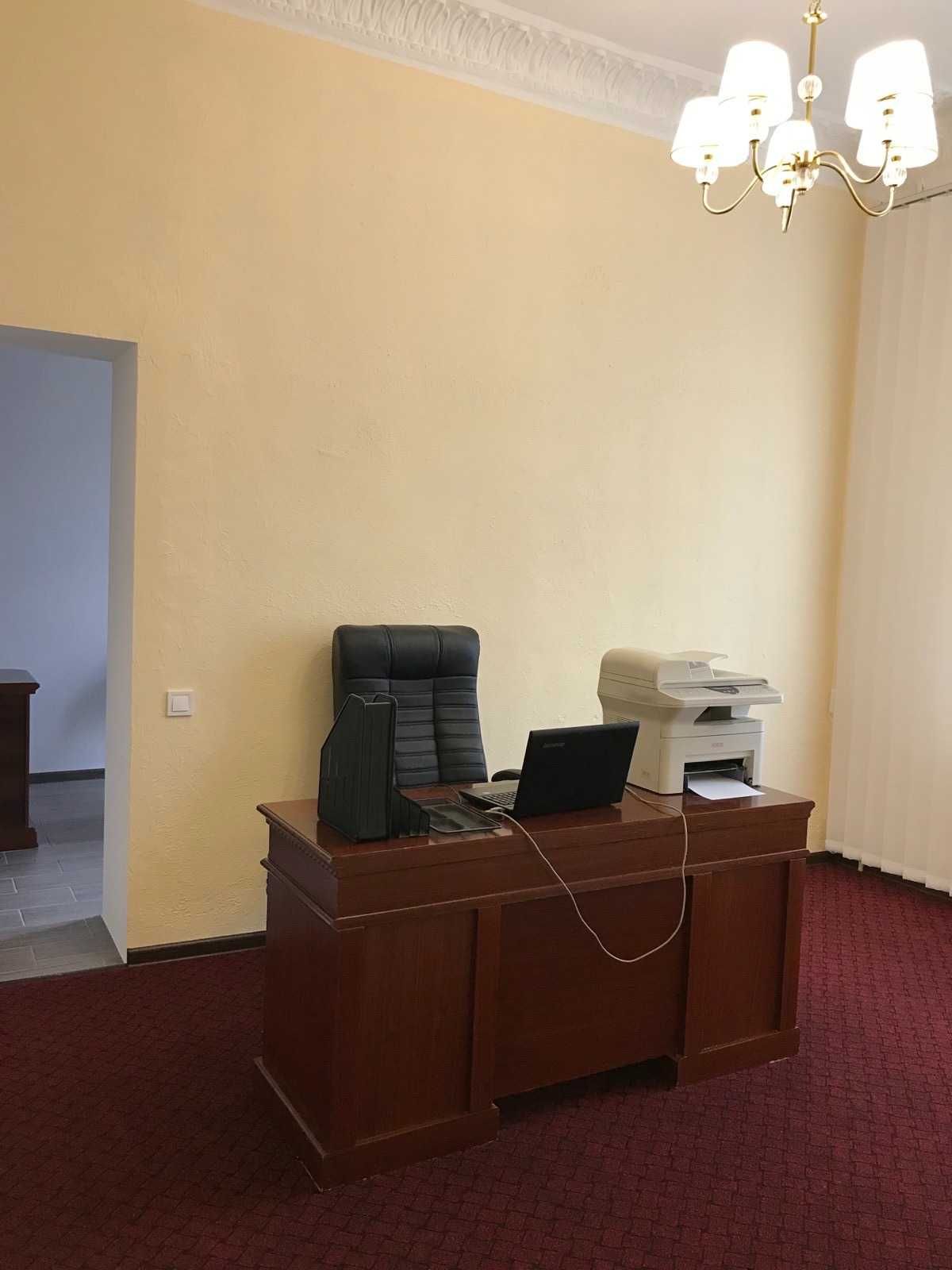 Офис Центр Фасад для Нотариальной Консалтинговой Компании