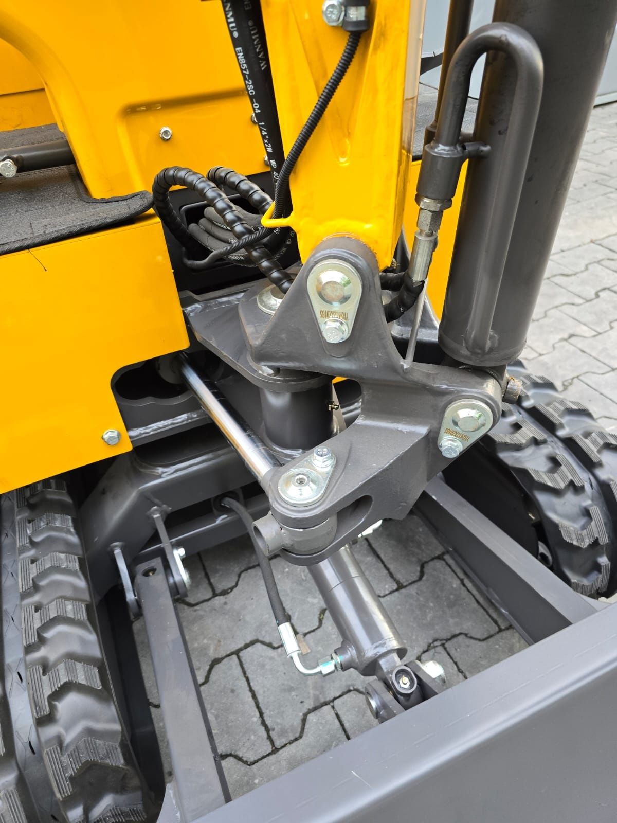 Minikoparka Nowa Berger Kraus BK900AS skrętne ramie Euro5