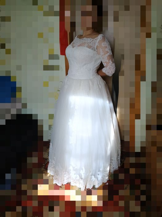 Продам весільну сукню