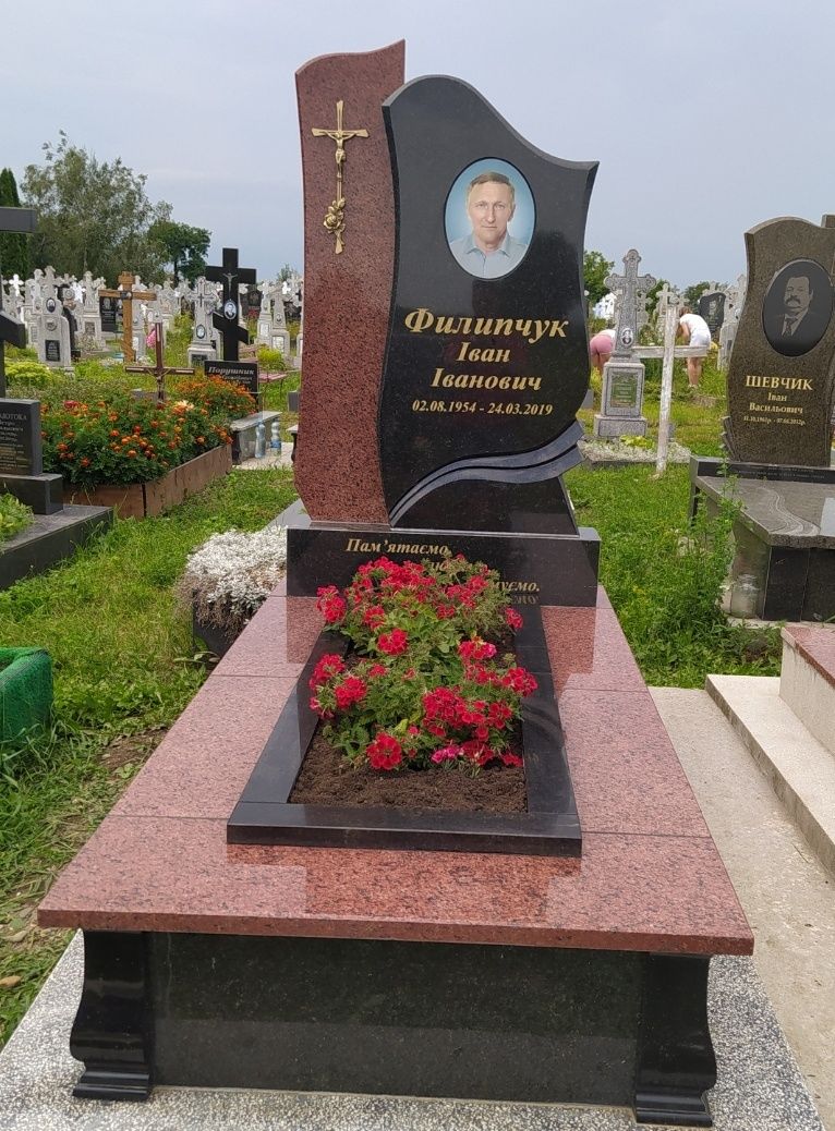 Виготовлення та встановлення пам'ятників. м.Кіцмань