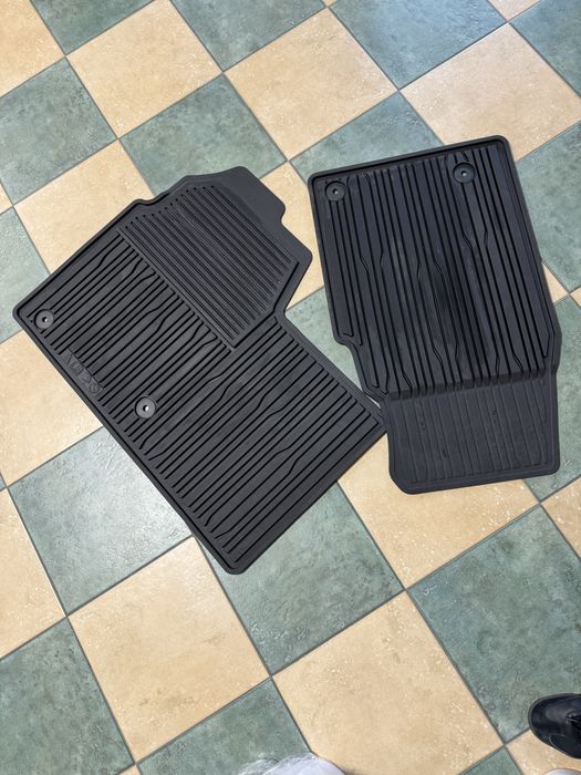 Dywaniki gumowe wycieraczki przód oryginalnford custom model 2024/2025