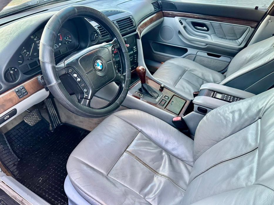 Продам Е38 728І.