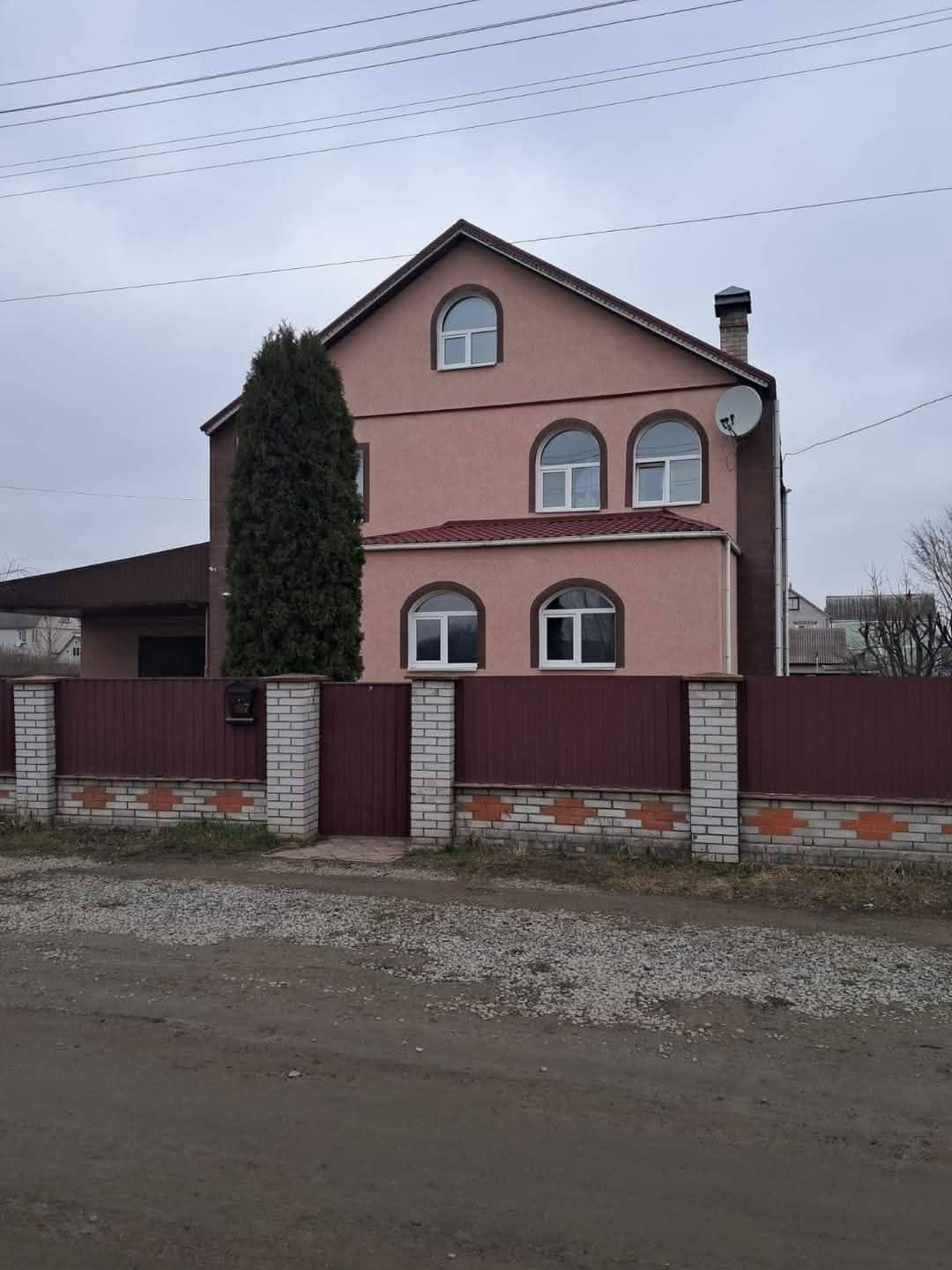 Пропонуємо продаж будинку.