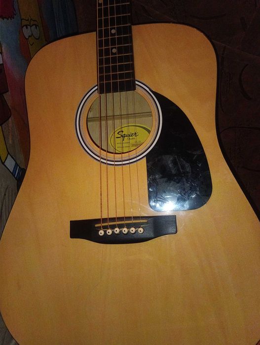 Акустическая гитара Squier by Fender SA-150. Идеальна для начинающих.