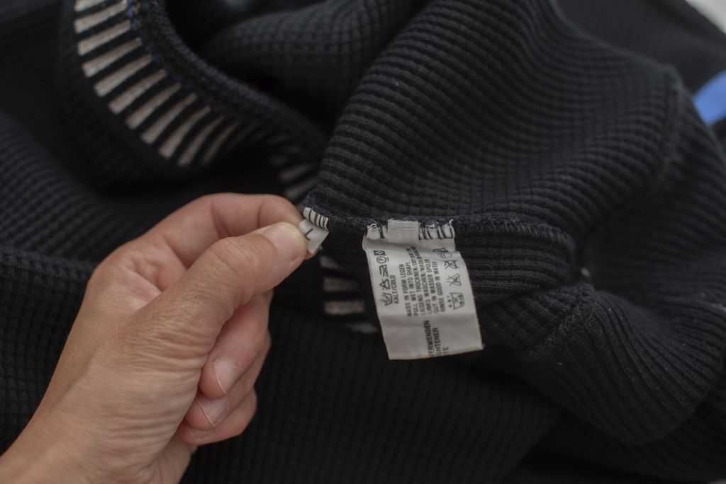 Sweter marki Carlo Colucci
rozmiar L / XL