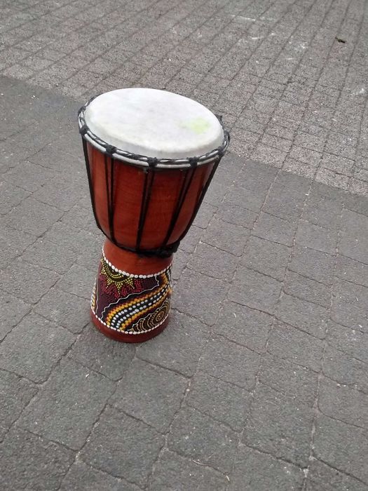 trójkąt trojkat ostrzegawczy bębenek afrykański waza indyjska mosiądz