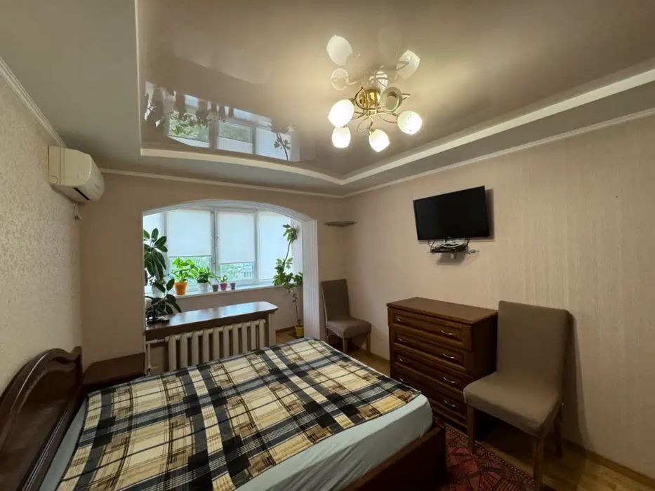 Продам с ремонтом 3к квартира ж/м Тополь-1