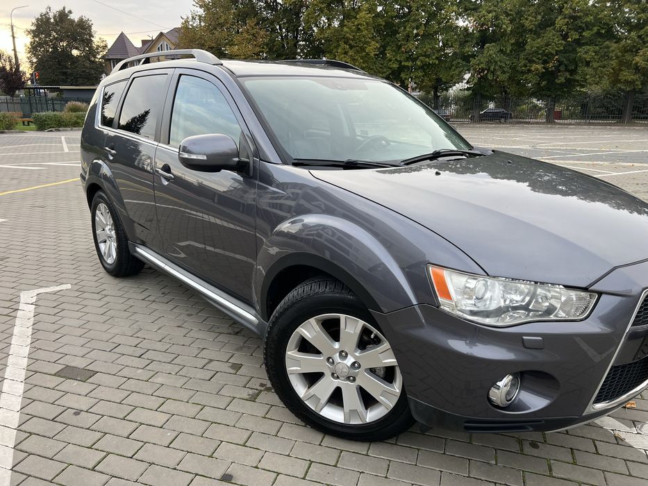 Mitsubishi Outlander XL