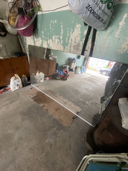 Продам зеркало на Мебельном ламинированным ДСП