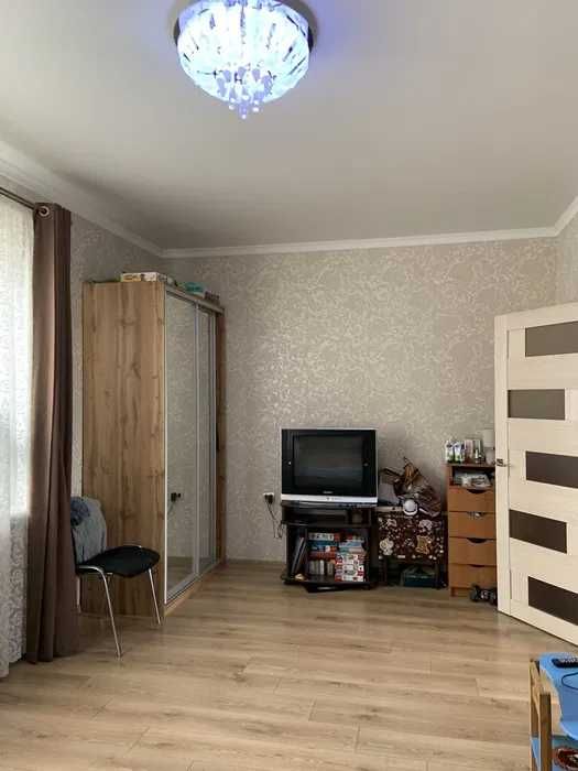 (13) Продам гарний будинок в передмісті Черноморська
