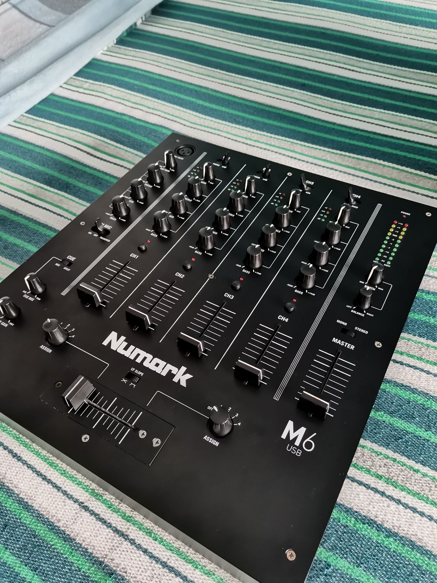 Numark  -  M6 USB