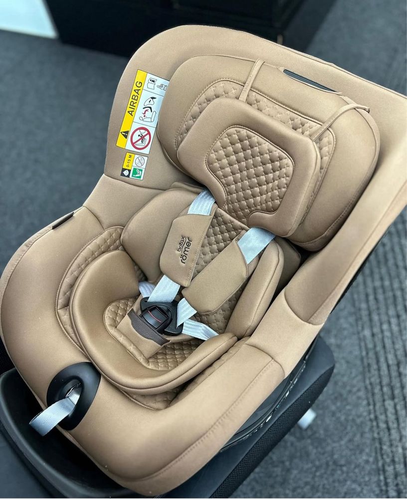 Автокрісло Britax Römer DUALFIX PRO M (LUX)