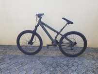 Bicicleta BTT (como nova)
