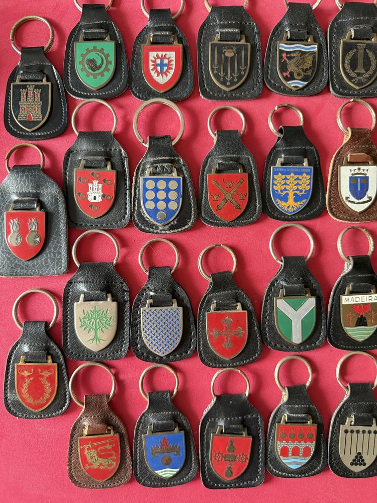 Porta chaves com pequeno crachá Militar