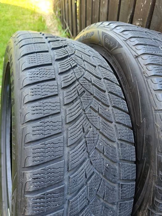 Opony Goodyear Ultra Grip 225/55/R18 102V zima
