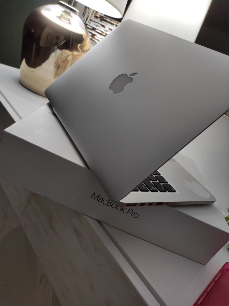 Apple MacBook Pro 13